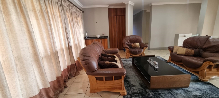 4 Bedroom Property for Sale in Woodland Hills Free State
